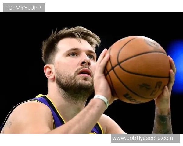 湖记：里夫斯季后赛场均167分表现不俗评价过早需谨慎